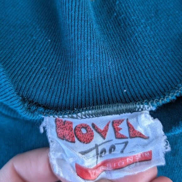 Vintage 1996 Novel Teez Double Sided Tweety Bird Sweater Size Large - Picture 3 of 9